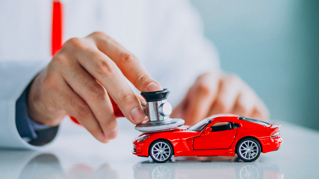 Rottamazione auto con assicurazione scaduta: come funziona davvero